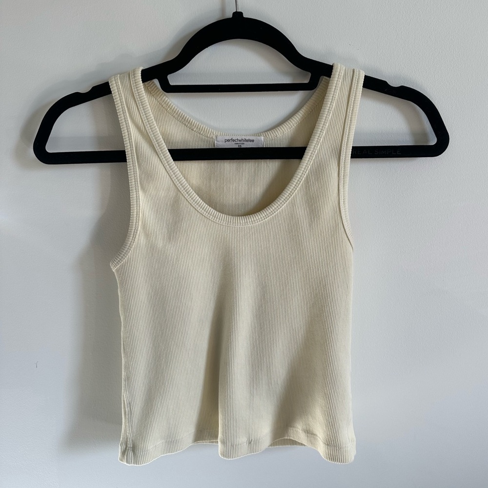 Light yellow cropped tank